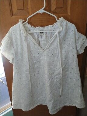 Anne Klein 100% Cotton Eyelet V Neck Top Size 3X Stacked Sleeve Ruffle Neckline